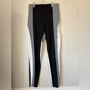 Athleta Crest Colorblock Tight Leggings Gray Black White Workout Hiking Medium